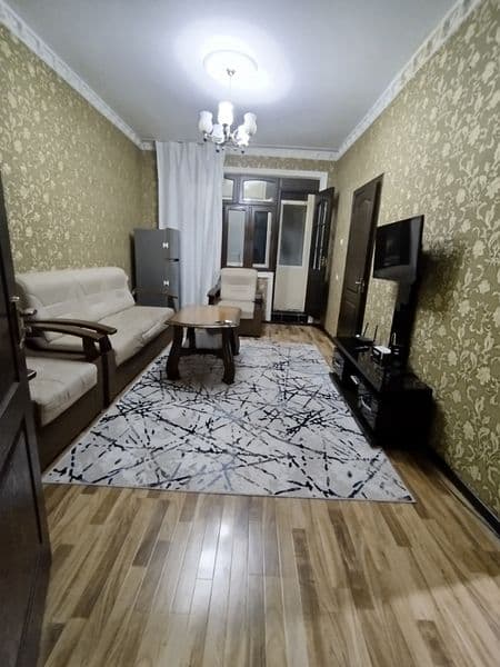На массиве Феруза ориентир кафэ Шукрона клиника Глория сдам 