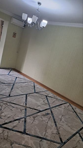 Район - Алмазарский <br />
Кора камиш 1/4<br />
Комнат - 3<b