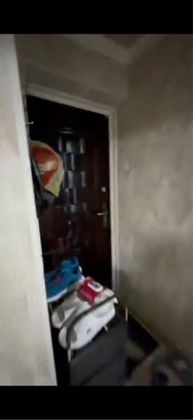 Срочно сдается звоните пишите квартира очень хорошая скину в