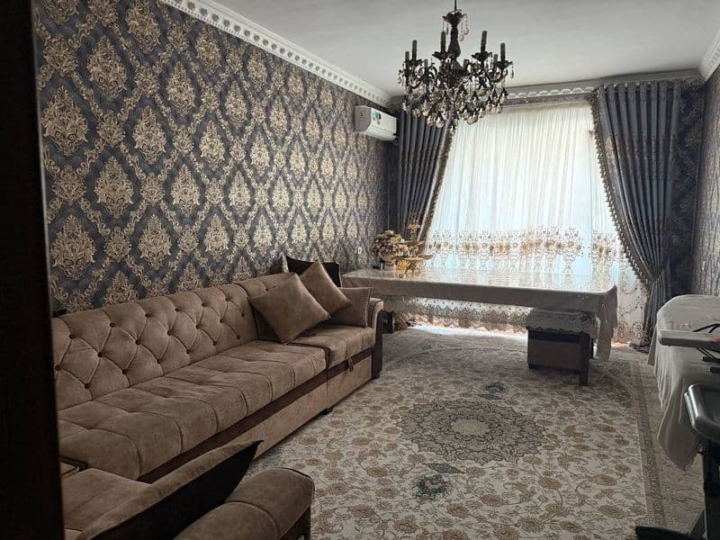 Sergeli yangi hayot<br />
 8 xudud<br />
3/3/7 <br />
М² 72<