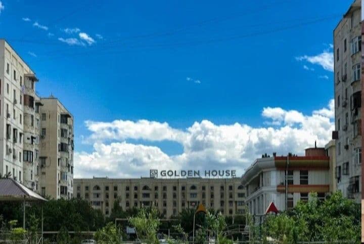 Ijaraga beriladigan kvartira<br />
Район: Олмазор <br />
Кўч