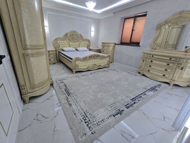 Yakkasaroy<br />
Metro atigi 5 minut.<br />
Uy tayyor, hamma