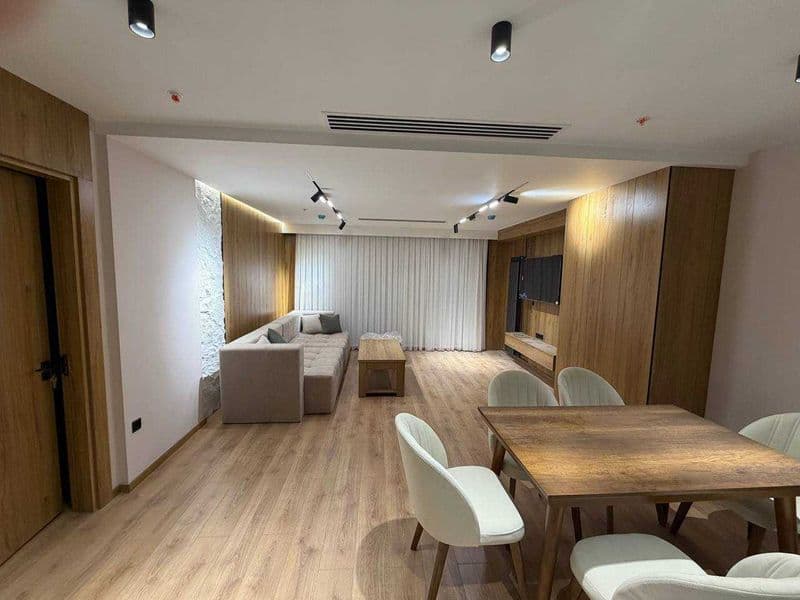 Сдаётся квартира <br />
2х комнатная с ремонтом мебелью и те