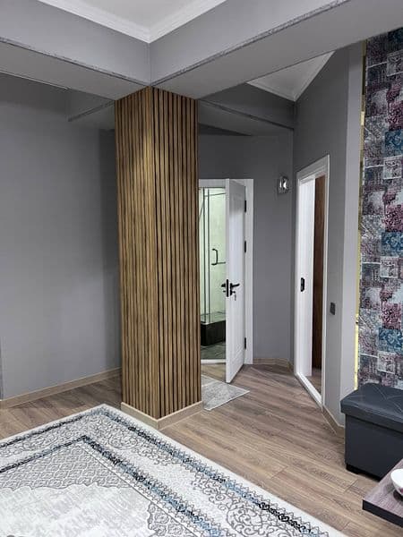 Bezmakler kvartira yosh oilaga uzoq mudatga qoyiladi.2 xona 