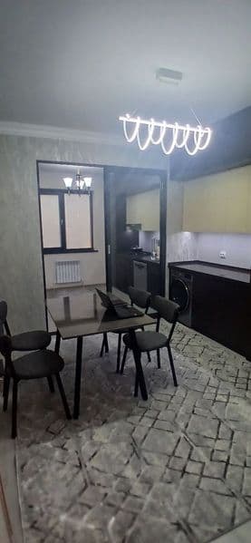 В доме есть 2 кондиционер. Все мебели новые. 3-xonali kvarti