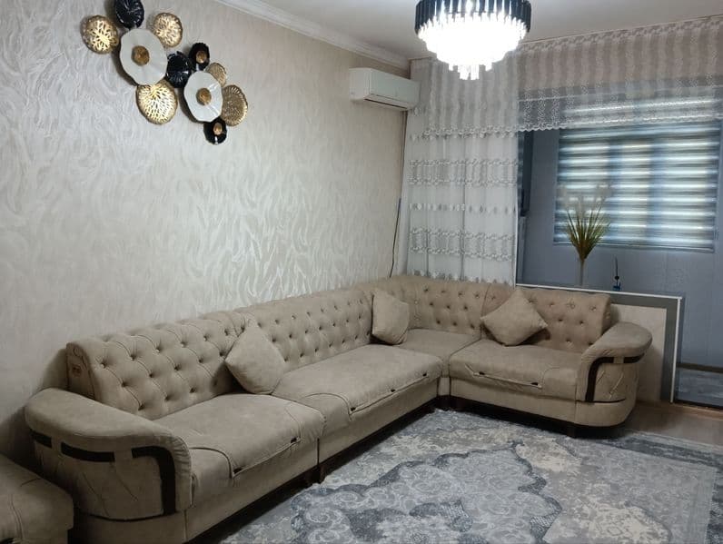 Chilonzor 20-kvartal eski trolleybus krugida. 1 xona 2 xona 