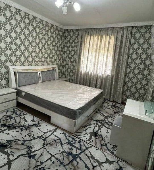 Chilonzor tumani Mirzo Ulugʻbek metro bekati yaqinida joylas