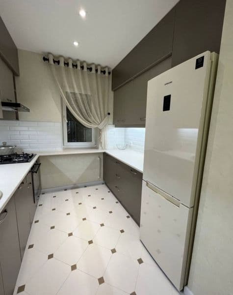 Сдается 4-комнатная квартира в новостройке<br />
Улица Чехов