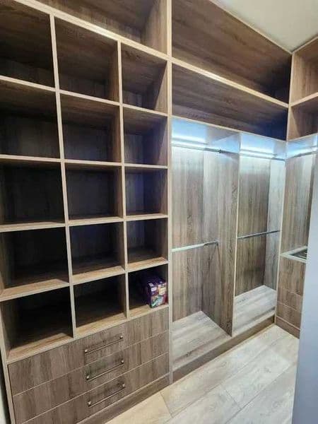 Район: Мирзо-Улугбекский<br />
Адрес: Ц1<br />
<br />
• Комн — фото 5