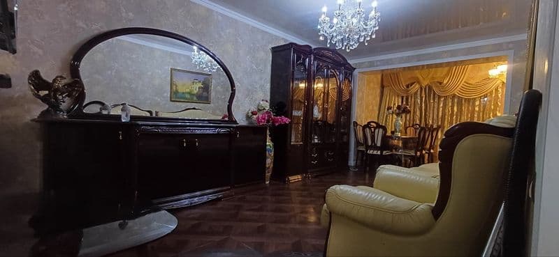 Аренда метро БИЙ <br />
3х комнатная квартира 3/4/4 возле Ма