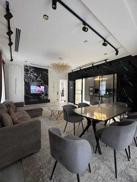 • Район: Шайхонтохур<br />
• ЖК: Ташкент Сити Бульвар<br />
