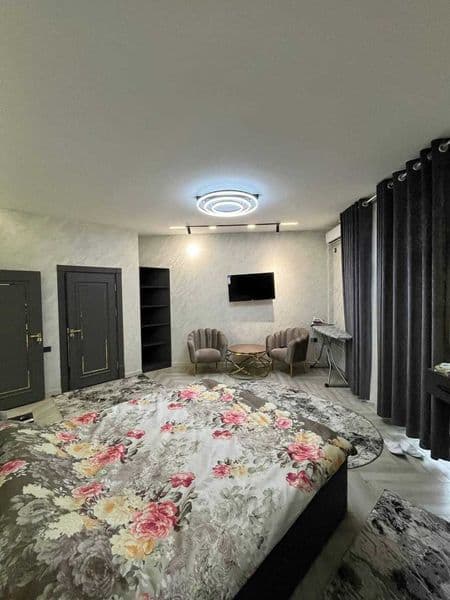 Район: Яккасарайский<br />
Ориентир: Шота руставели <br />
< — фото 4