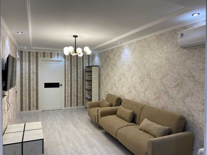 Сдаю 2х комнатную квартиру на Новомоссковской.<br />
<br />
