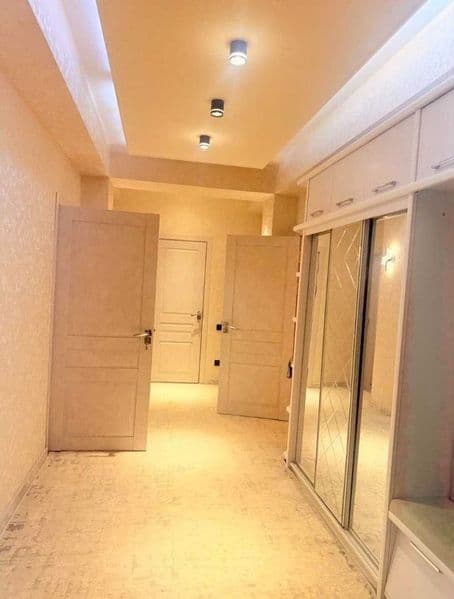 #Аренда <br />
 Новостройка <br />
<br />
Юнусабад <br />
Ор