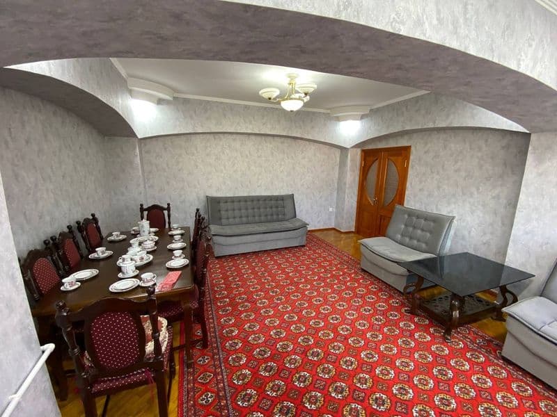 Сдаётся 3/6/9 С ремонтом,  мебелью и техникой.  ЦУМ , ориент