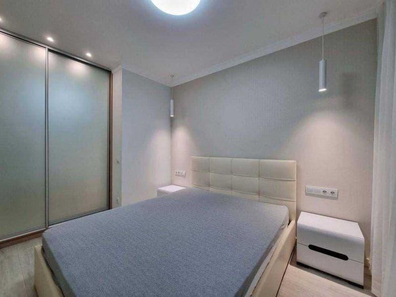 1 комнатную квартиру на 7 этаже,<br />
В квартире есть все н