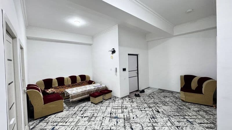 Pushkin metro bekati<br />
Pushkin metro tepasida, uy ichida — фото 2