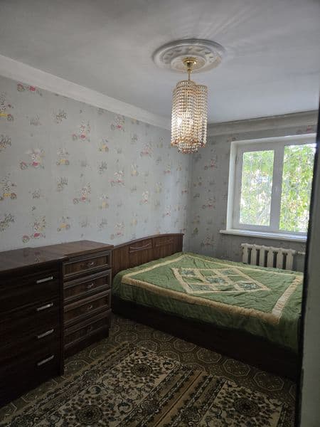 3xonali kvartira 1ta qiz kerak<br />
Chilonzor 5,24<br />
No