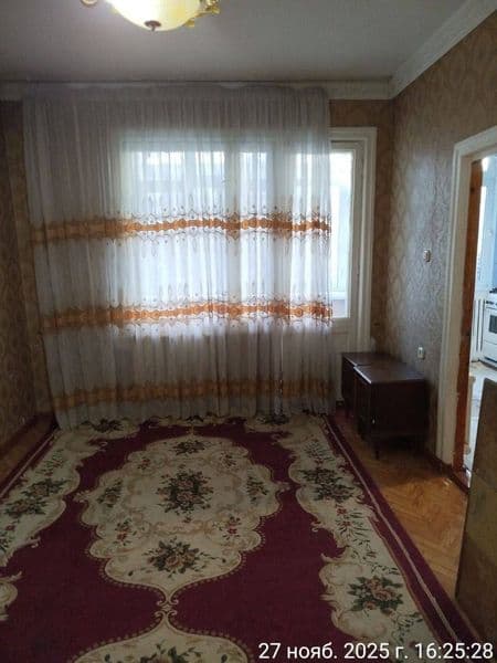 Hamma sharoitga ega <br />
Kir moshina bor<br />
Tilivizor b