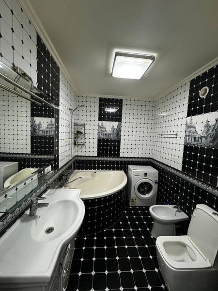 Квартира находится в центре города рядом с Джуманджи рестора — фото 2