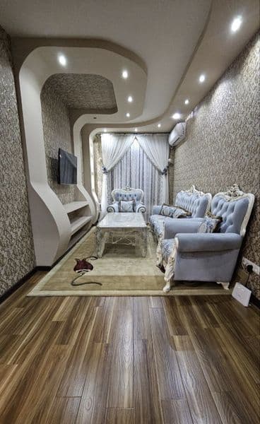 Аренда 4 комнатная квартира.<br />
2 этаж<br />
5 Ти этажный