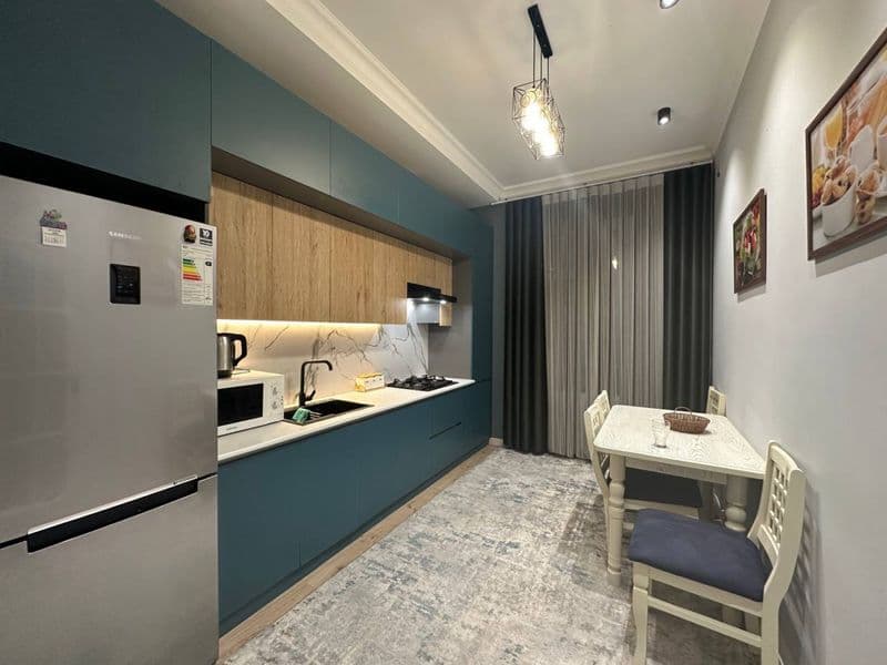 Отличное расположение дома - всё рядом - много магазинов, Це — фото 4