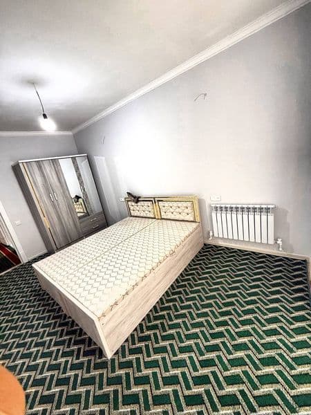 Шайхантахурский район, рядом с метро «Гафур Гулям». 2-комнат