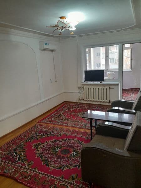 Срочно срочно сдаётся в аренду на долгий срок 3 комнатная кв