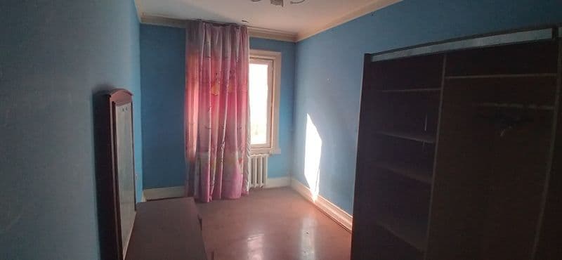 Без ремонта чистая квартира,пустая,частично с мебелью,комнат — фото 3