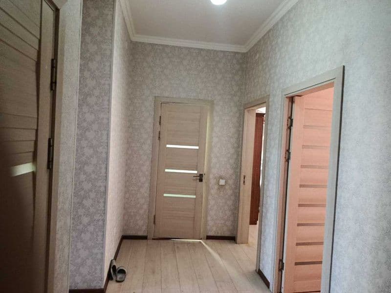 ғиштли дом, 3 этаж, парковка бор, атрофи ўралган худуд, 2018 — фото 4