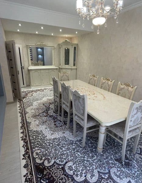 Район - Алмазарский<br />
Ориентир - Сагбон<br />
Комнат - 3