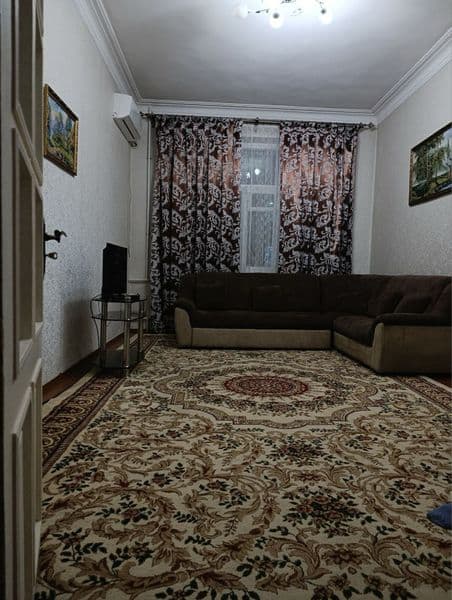 сдам очень уютно большую трех комнатную  квартиру на втором 