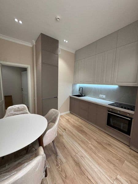 • Район: Мирза Улугбек<br />
• Адрес: Максим Горький<br />
•