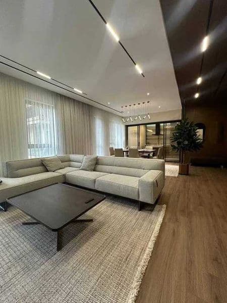 Район: Мирабадский<br />
Ориентир: Мирабад авенью<br />
<br 