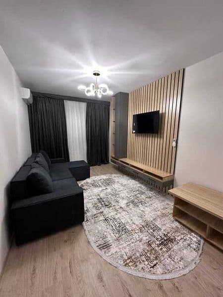 Район: Яшнабадский<br />
Адрес: Лисунова<br />
<br />
Комнат