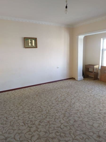 Аренда 2.хонали коракамиш 1.этаж шароити бор оилага берилади