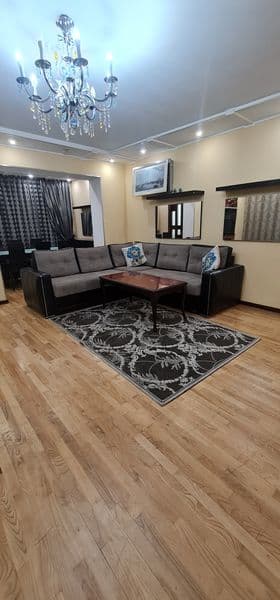 Сдаётся просторная квартира в престижном районе — ул. Паркен