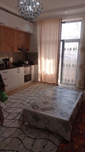 Яккасарой Шота Руставелида жойлашган 2хонали квартира оила у