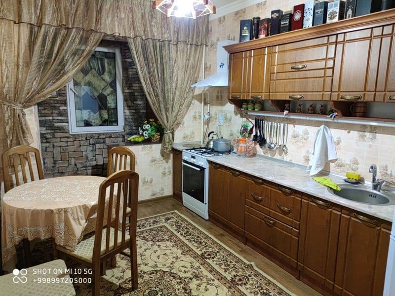 Аренда в Центре ориентир Сквер <br />
2 комнатная квартира <