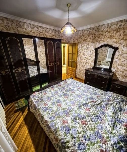 Parkent massive Buyuk iPad yo'li metro 7 minutli yo'l.<br />