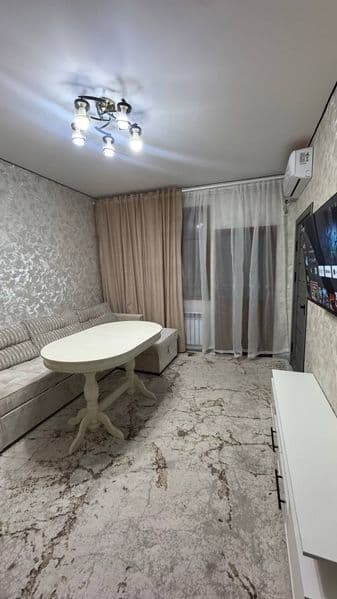 Сдам. Кв-1ком-2-4<br />
Перед в 2ком. <br />
Квартира с ремо — фото 2