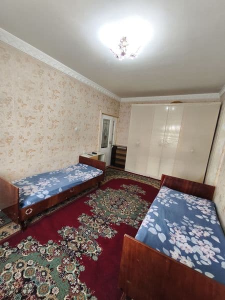 Uy oʻzmizniki maker yoʻq <br />
1 hona 1 etaj <br />
Yashash