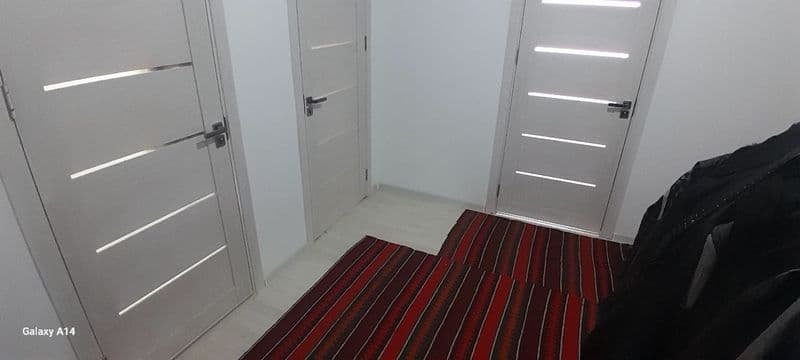 Sergeli yangi darxon 2da kvartira bor SROCHNA 1ta bola kerak