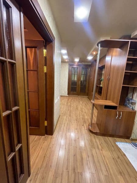 Сдаётся уютная 2-комнатная квартира, переделанная в 3-комнат — фото 2