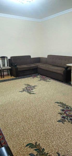 Имеется вся мебель и бытовая техника.<br />
Квартира сдаётся