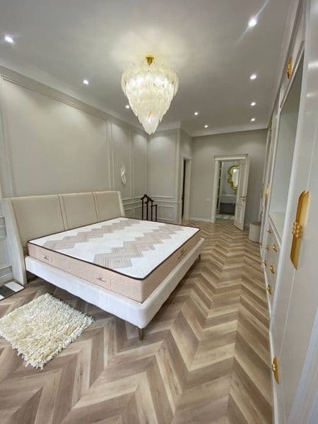 Элитный апартамент<br />
Район: Яккасарай<br />
4/5/9<br />
