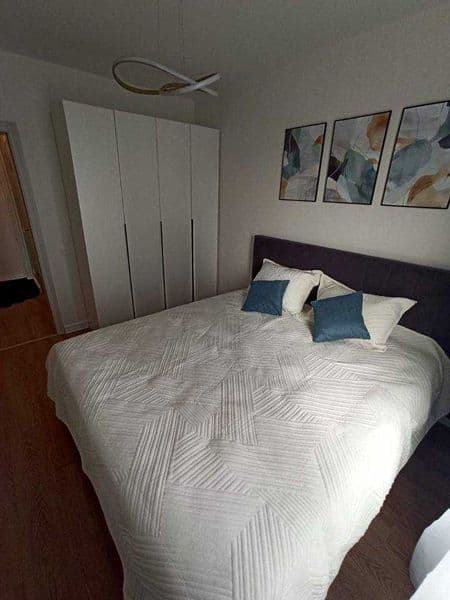 2 комнатная квартира на 6 этаже,<br />
В квартире есть все н