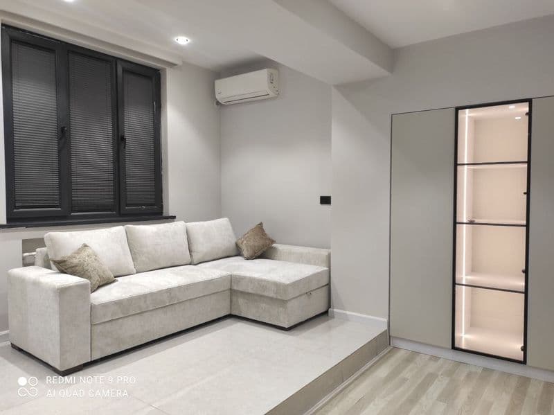 Однокомнатная квартира, грамотно переделанная в уютную двухк