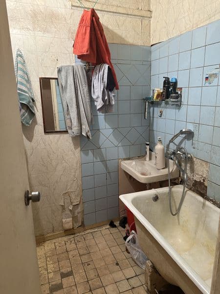 Yunusobod 11 kv megaplanet oldida 2 ta bolaga joy bor<br />
 — фото 5