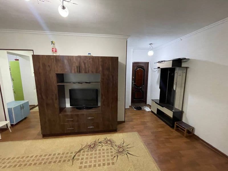 аренда чиланзар 26 квартал 1/5/5<br />
мебель техника <br />